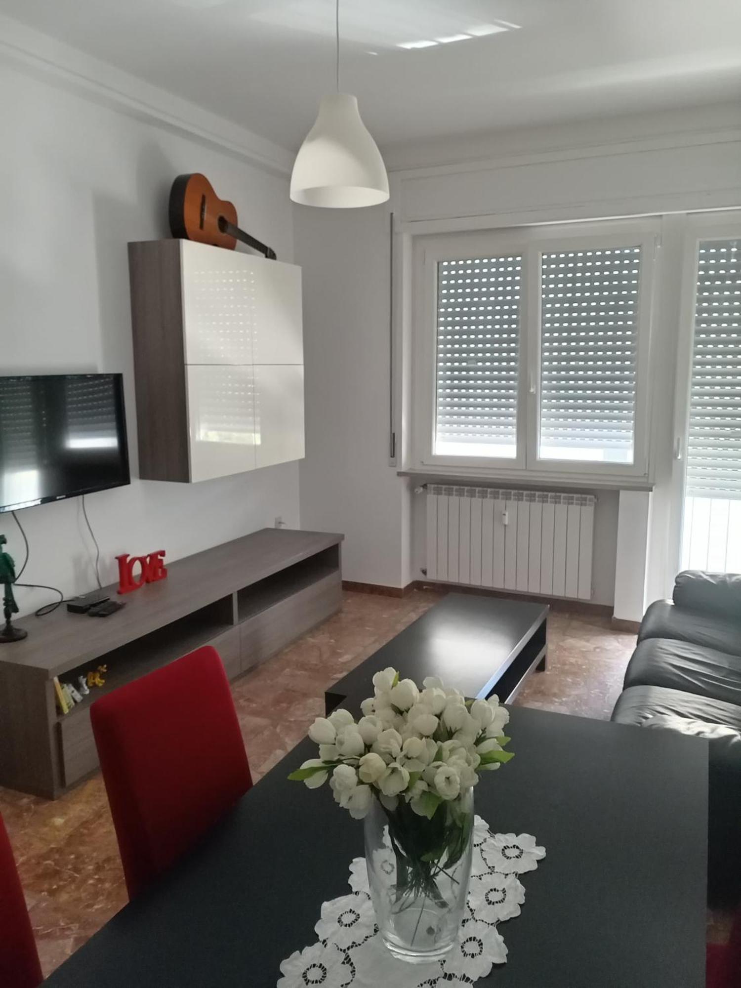 Love House - Apartment On The Beach Pescara Exterior foto